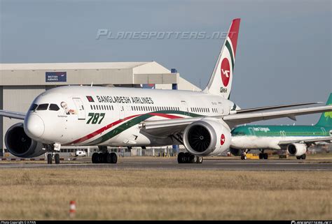 Biman Bangladesh Airlines 787.